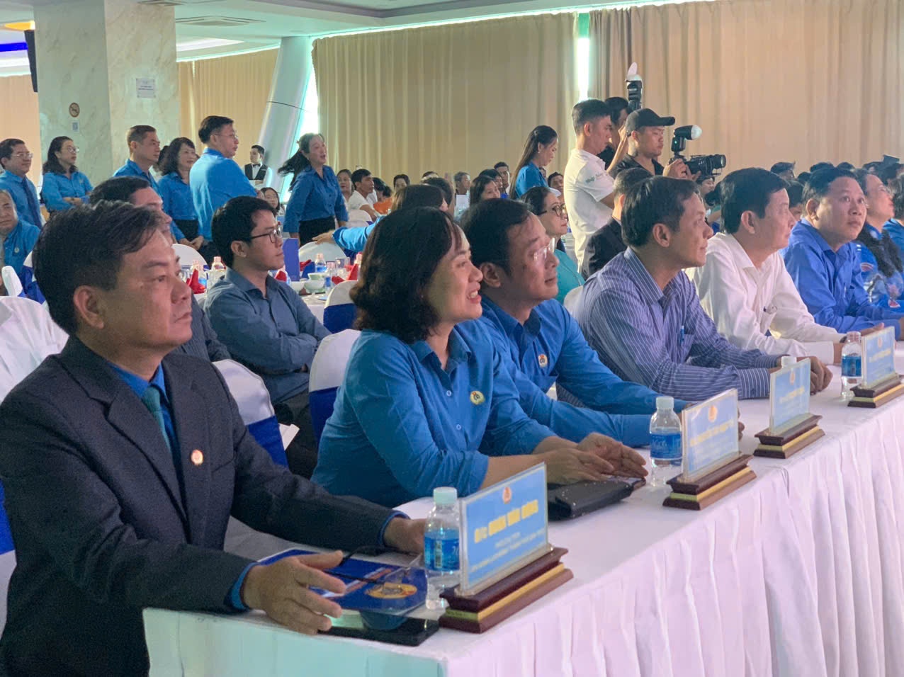 Lễ cưới tập thể công nhân ở Cần Thơ: Đám cưới khi sắp được nghỉ hưu...