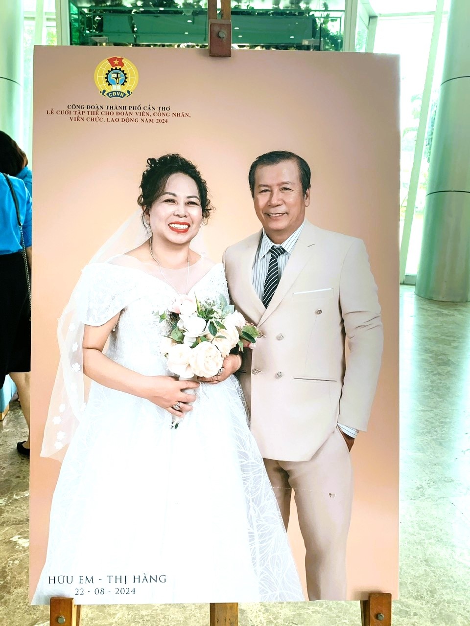 Lễ cưới tập thể công nhân ở Cần Thơ: Lễ cưới khi vừa nghỉ hưu...