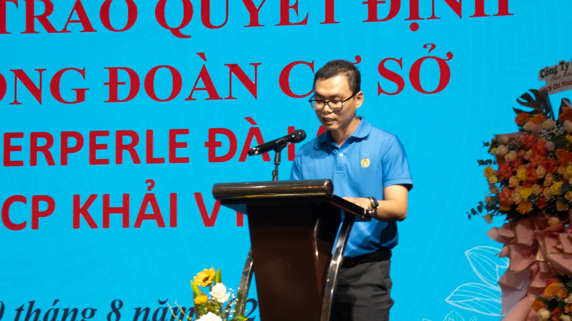 Thành lập công đoàn cơ sở 243 đoàn viên ở Đà Lạt: Trang nghiêm, phấn khởi Thành lập công đoàn cơ sở 243 đoàn viên ở Đà Lạt: Trang nghiêm, phấn khởi