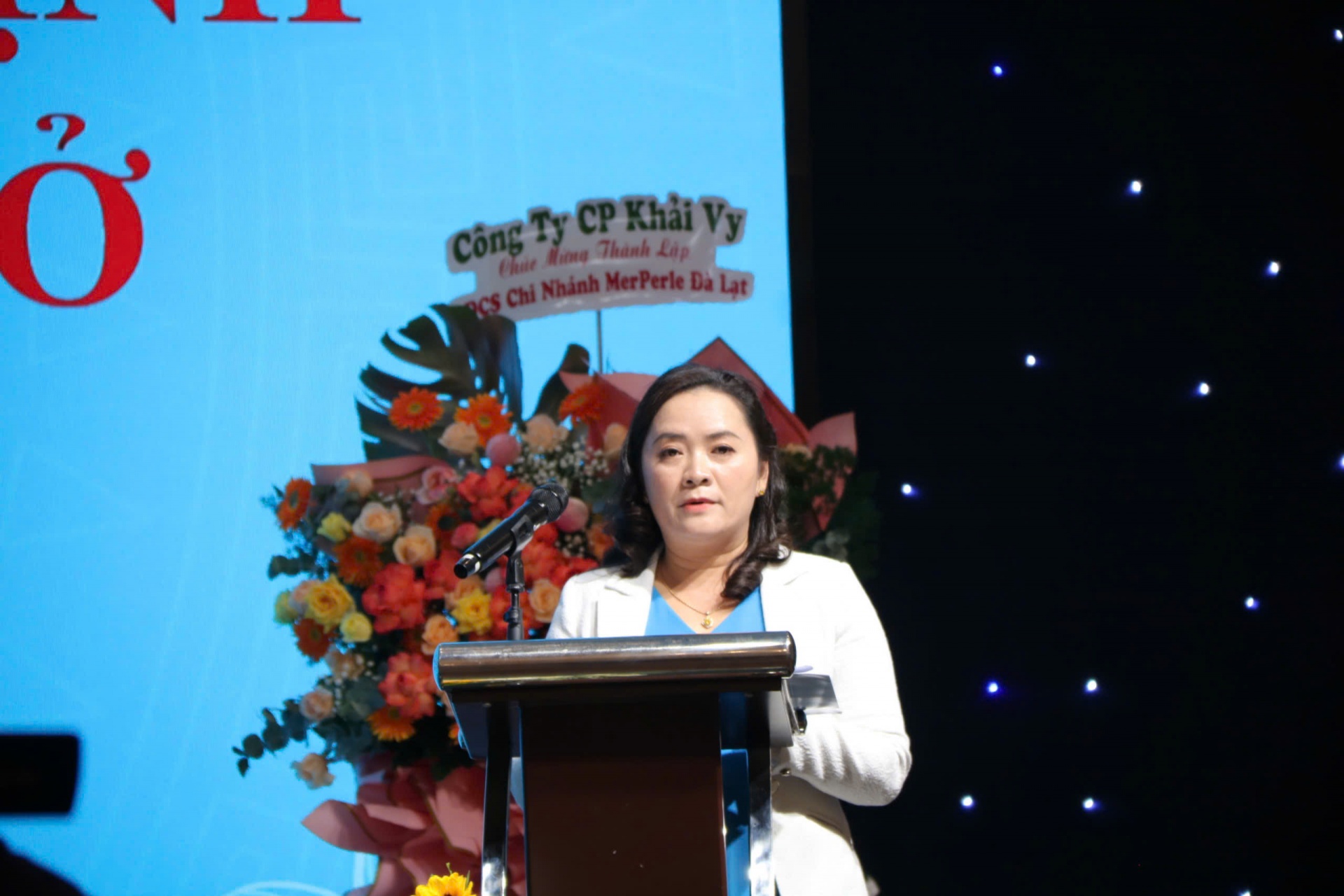 Thành lập công đoàn cơ sở 243 đoàn viên ở Đà Lạt: Trang nghiêm, phấn khởi Thành lập công đoàn cơ sở 243 đoàn viên ở Đà Lạt: Trang nghiêm, phấn khởi