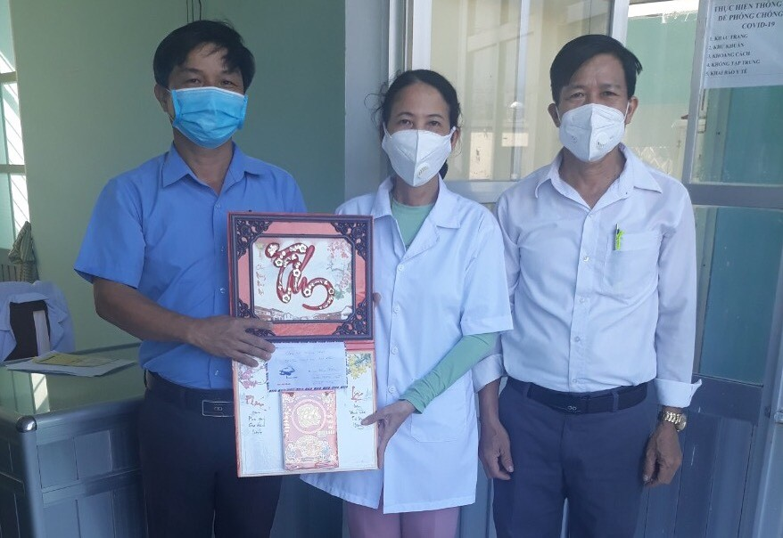 “Người anh cả” thân thiện của Công đoàn Trường THCS Lê Quý Đôn “Người anh cả” thân thiện của Công đoàn Trường THCS Lê Quý Đôn