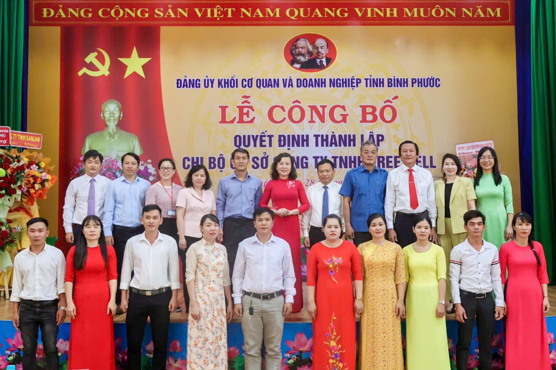 Bình Phước: Chi bộ Đảng đầu tiên gồm 9 đảng viên thành lập trong khu công nghiệp