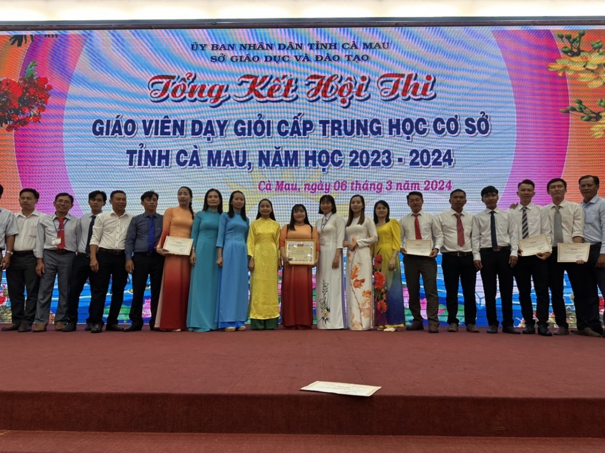 Công đoàn Trường THCS Dương Thị Cẩm Vân thắp sáng niềm đam mê nghề giáo trong tôi Công đoàn Trường THCS Dương Thị Cẩm Vân thắp sáng niềm đam mê nghề giáo trong tôi