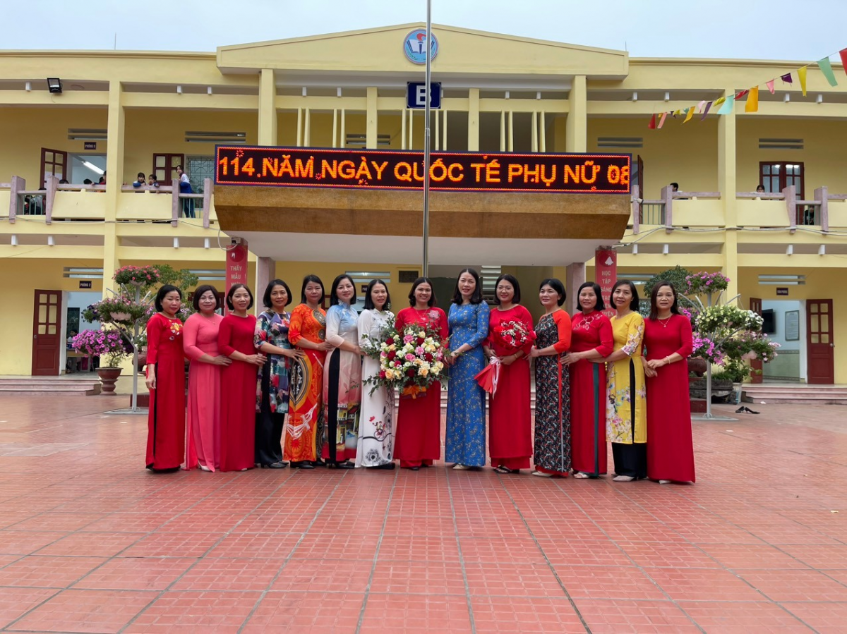 Vị “thuyền trưởng” nhiệt huyết, sáng tạo của Trường Tiểu học Nhân Hòa