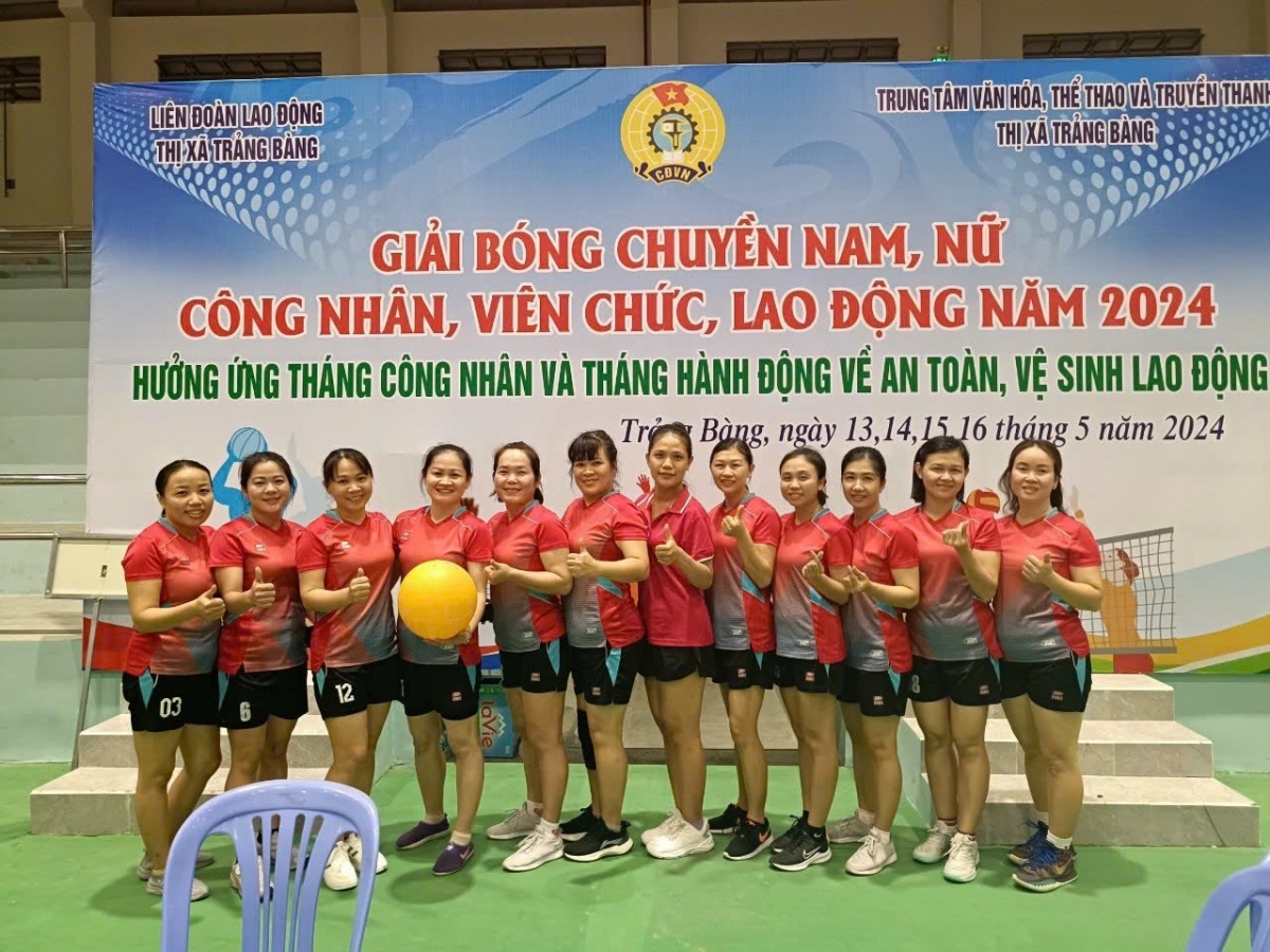 Có một Chủ tịch Công đoàn trường nhiệt huyết, tận tâm với nghề giáo Có một Chủ tịch Công đoàn trường nhiệt huyết, tận tâm với nghề giáo