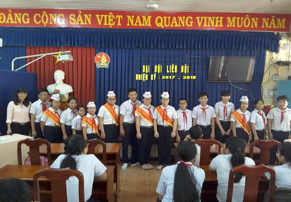 Cô tổng phụ trách Đội ở tuổi… bà ngoại của Trường Mạc Đĩnh Chi