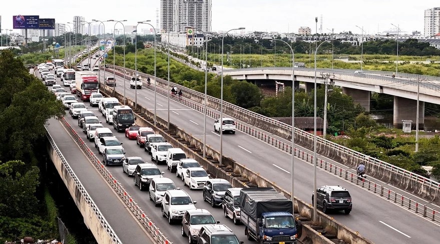 Phân luồng giao thông để hạn chế ùn tắc trong ngày cuối kỳ nghỉ lễ 2/9