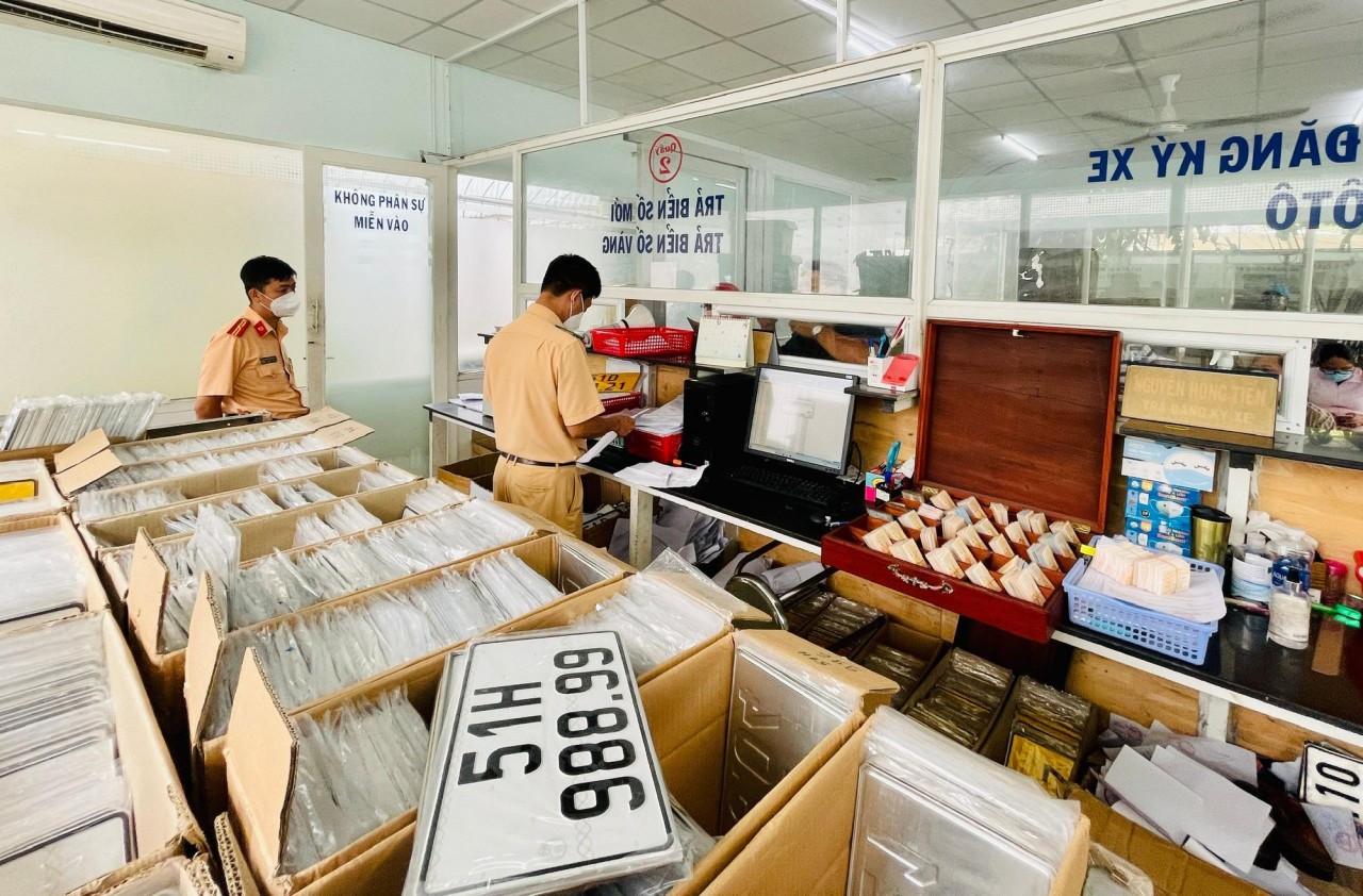 Hơn 388.000 biển số ô tô đấu giá trực tuyến từ hôm nay 5/9