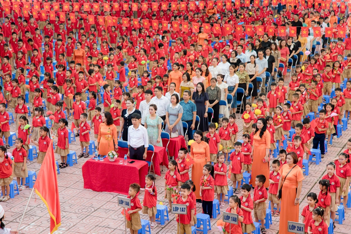 Tiến sĩ Nguyễn Ngọc Ân: “Sẽ tiếp tục lan tỏa, nhân rộng mô hình trường học hạnh phúc” Tiến sĩ Nguyễn Ngọc Ân: “Sẽ tiếp tục lan tỏa, nhân rộng mô hình trường học hạnh phúc”