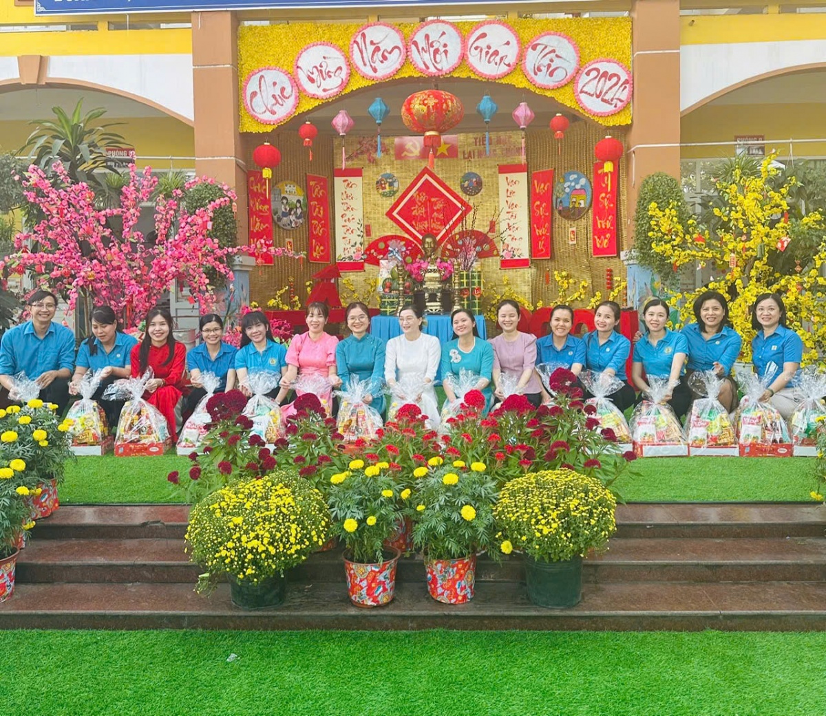 Công đoàn Trường Tiểu học Lại Hùng Cường - nơi “truyền lửa” cho giáo viên mới vào nghề Công đoàn Trường Tiểu học Lại Hùng Cường - nơi “truyền lửa” cho giáo viên mới vào nghề