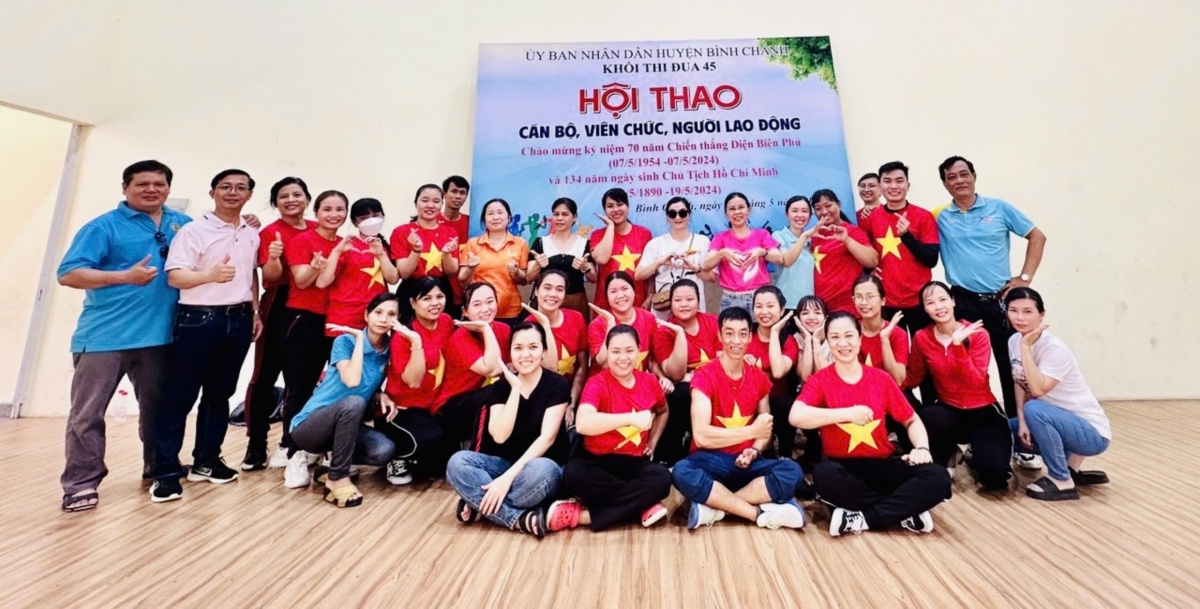 Công đoàn Trường Tiểu học Lại Hùng Cường - nơi “truyền lửa” cho giáo viên mới vào nghề Công đoàn Trường Tiểu học Lại Hùng Cường - nơi “truyền lửa” cho giáo viên mới vào nghề