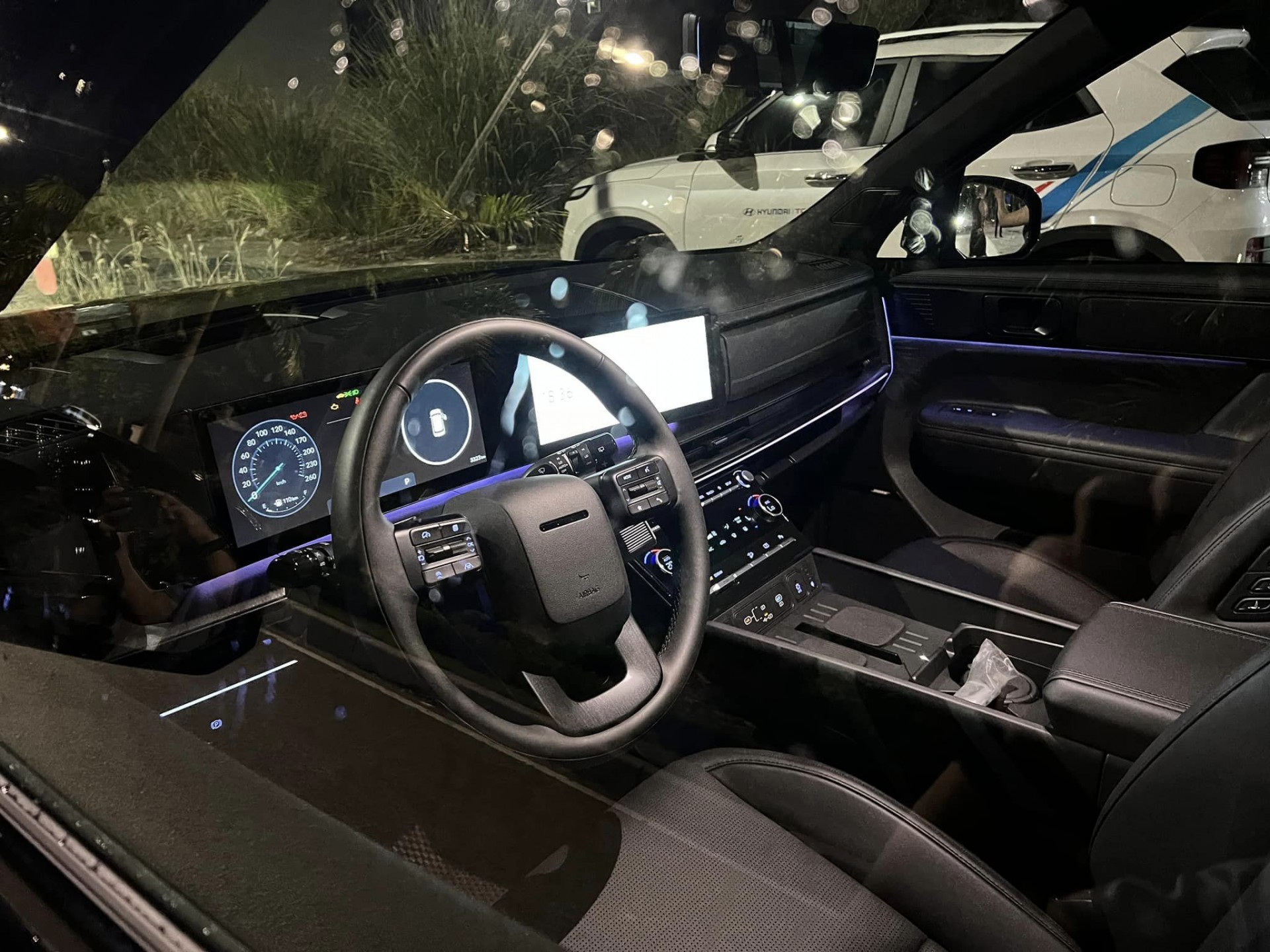 Hyundai Santa Fe 2024 lộ diện không ngụy trang trước ngày ra mắt 20/9 Hyundai Santa Fe 2024 lộ diện không ngụy trang trước ngày ra mắt 20/9