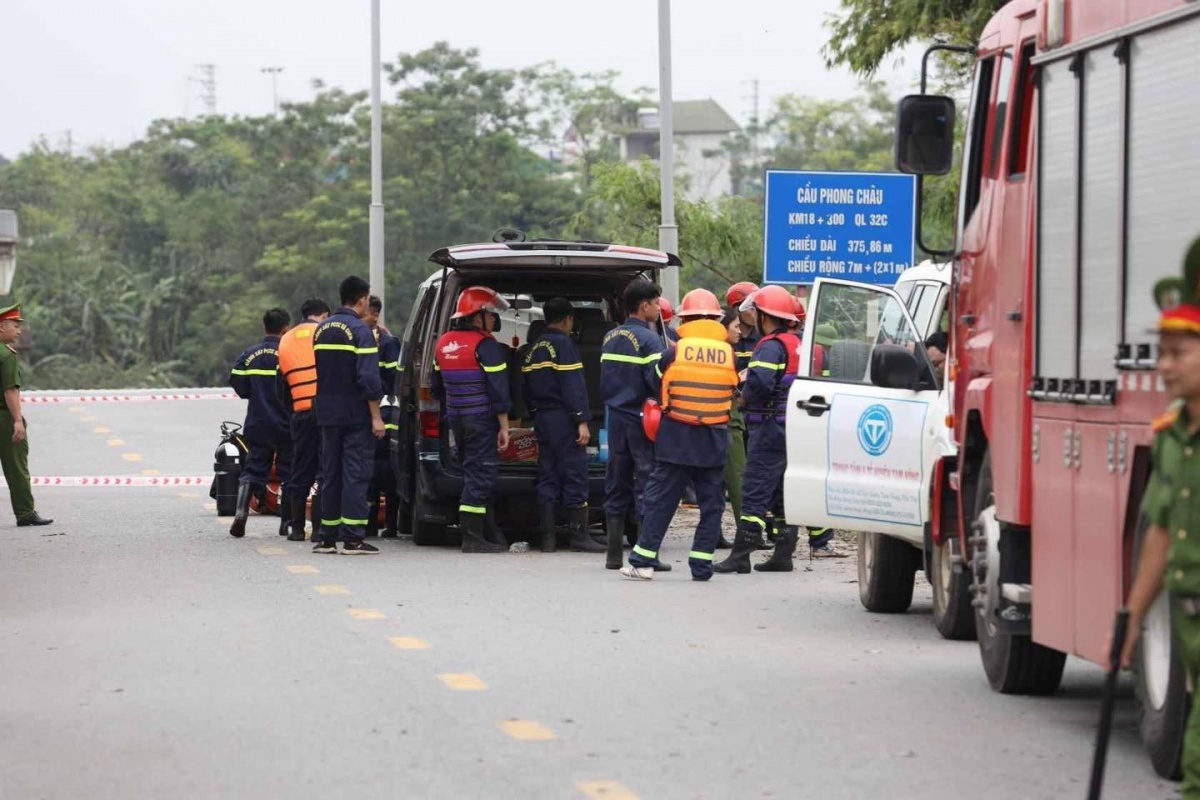 Sập cầu Phong Châu, người lao động ở Phú Thọ sẽ di chuyển như thế nào?