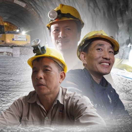 Những người thợ sống trong lòng núi