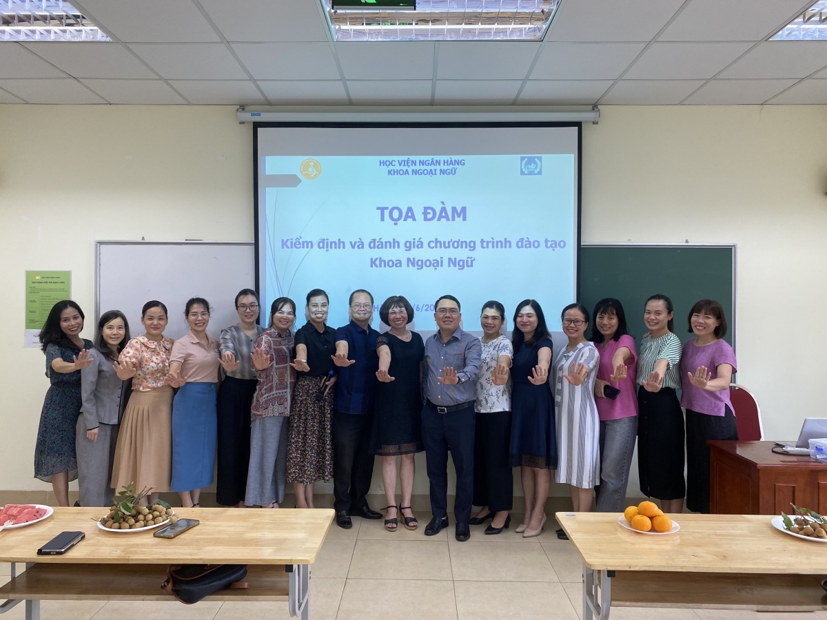 Nữ giảng viên giàu nghị lực của Học viện Ngân hàng Nữ giảng viên giàu nghị lực của Học viện Ngân hàng