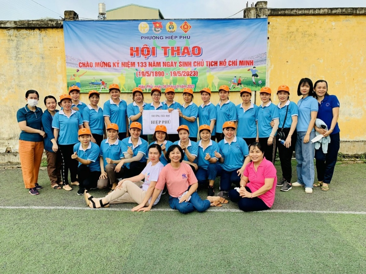 May mắn khi được sống và công tác trong “trường học hạnh phúc” May mắn khi được sống và công tác trong “trường học hạnh phúc”