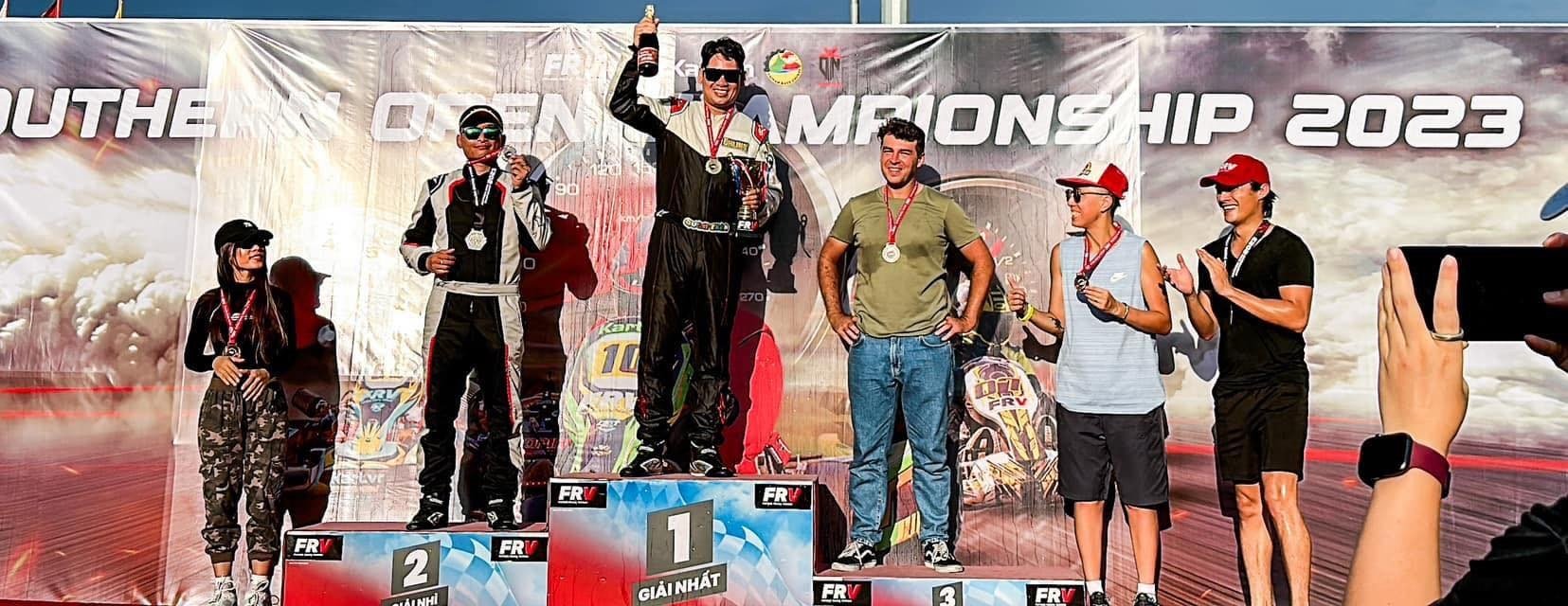 Tay đua Quân Trần từ đam mê xe cộ đến chinh phục đường đua Gymkhana Tay đua Quân Trần từ đam mê xe cộ đến chinh phục đường đua Gymkhana