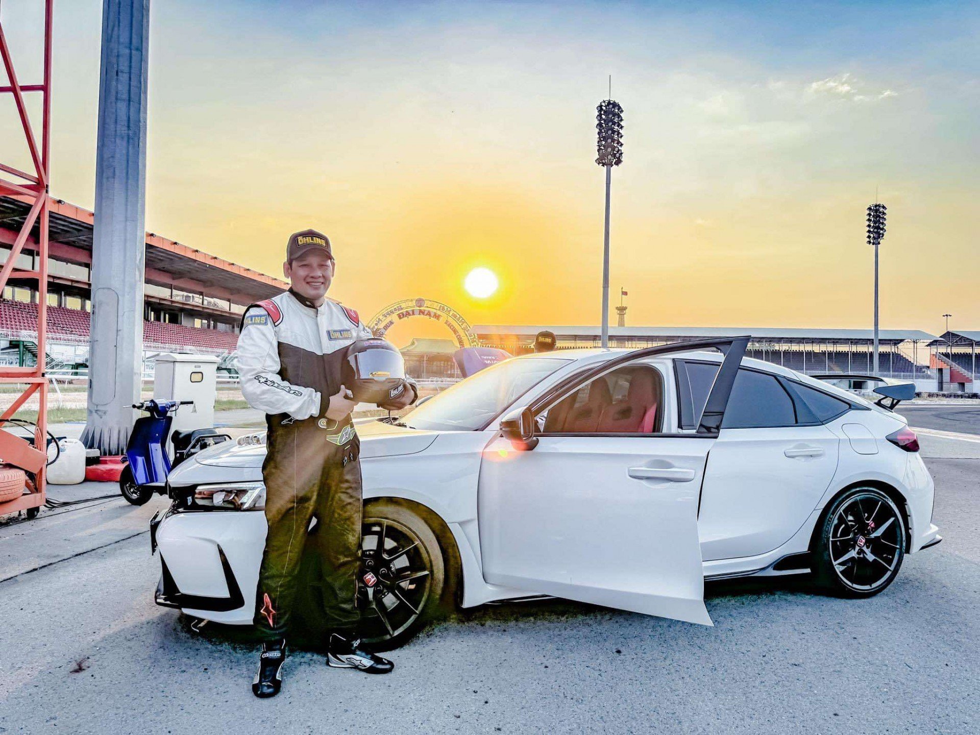 Tay đua Quân Trần từ đam mê xe cộ đến chinh phục đường đua Gymkhana Tay đua Quân Trần từ đam mê xe cộ đến chinh phục đường đua Gymkhana