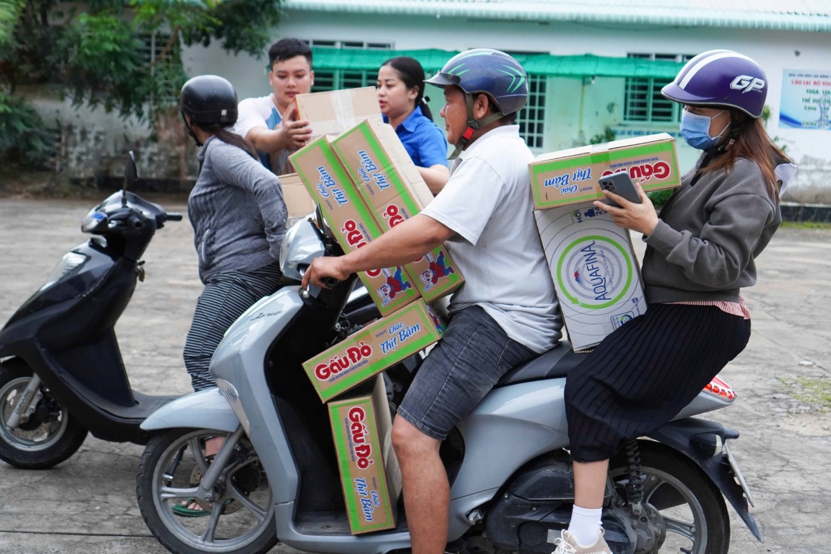 Công đoàn Cần Thơ chung tay hỗ trợ đồng bào miền Bắc sau bão lũ