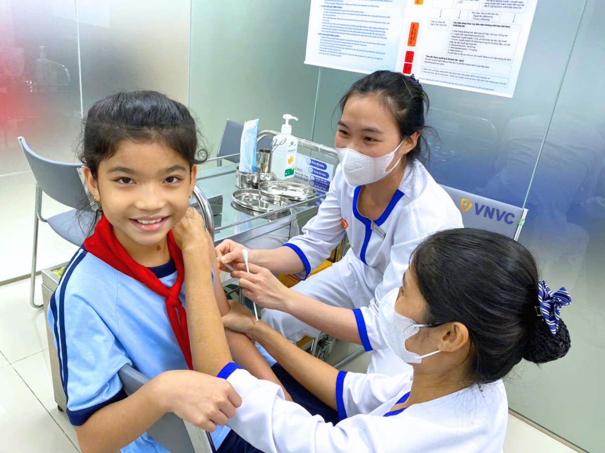 VNVC tiêm nhiều nhất trong ngày đầu chiến dịch tăng cường vắc xin sởi cho trẻ VNVC tiêm nhiều nhất trong ngày đầu chiến dịch tăng cường vắc xin sởi cho trẻ
