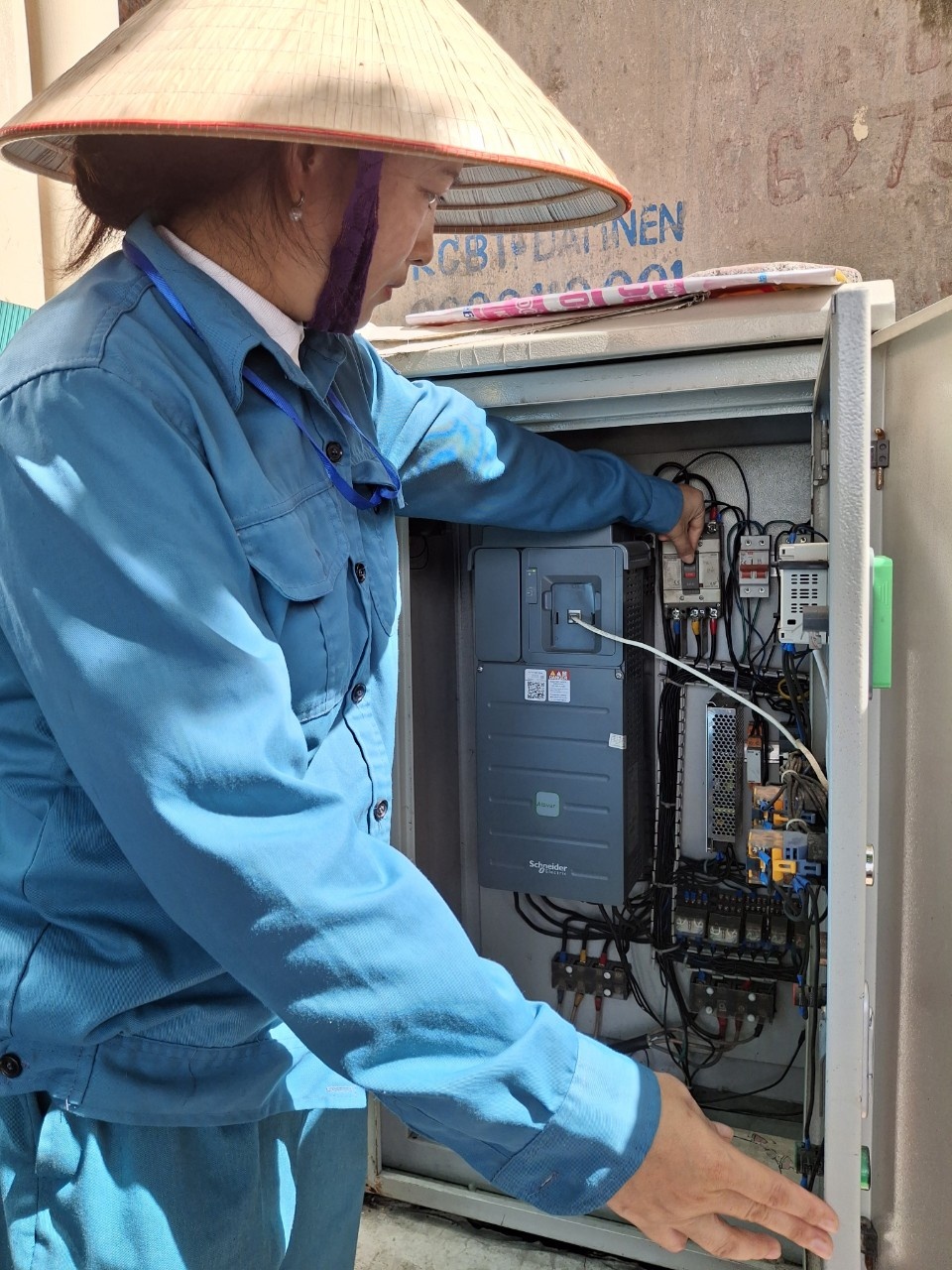 “Công đoàn Công ty CP Nước sạch Quảng Ninh chính là điểm tựa của em…” “Công đoàn Công ty CP Nước sạch Quảng Ninh chính là điểm tựa của em…”