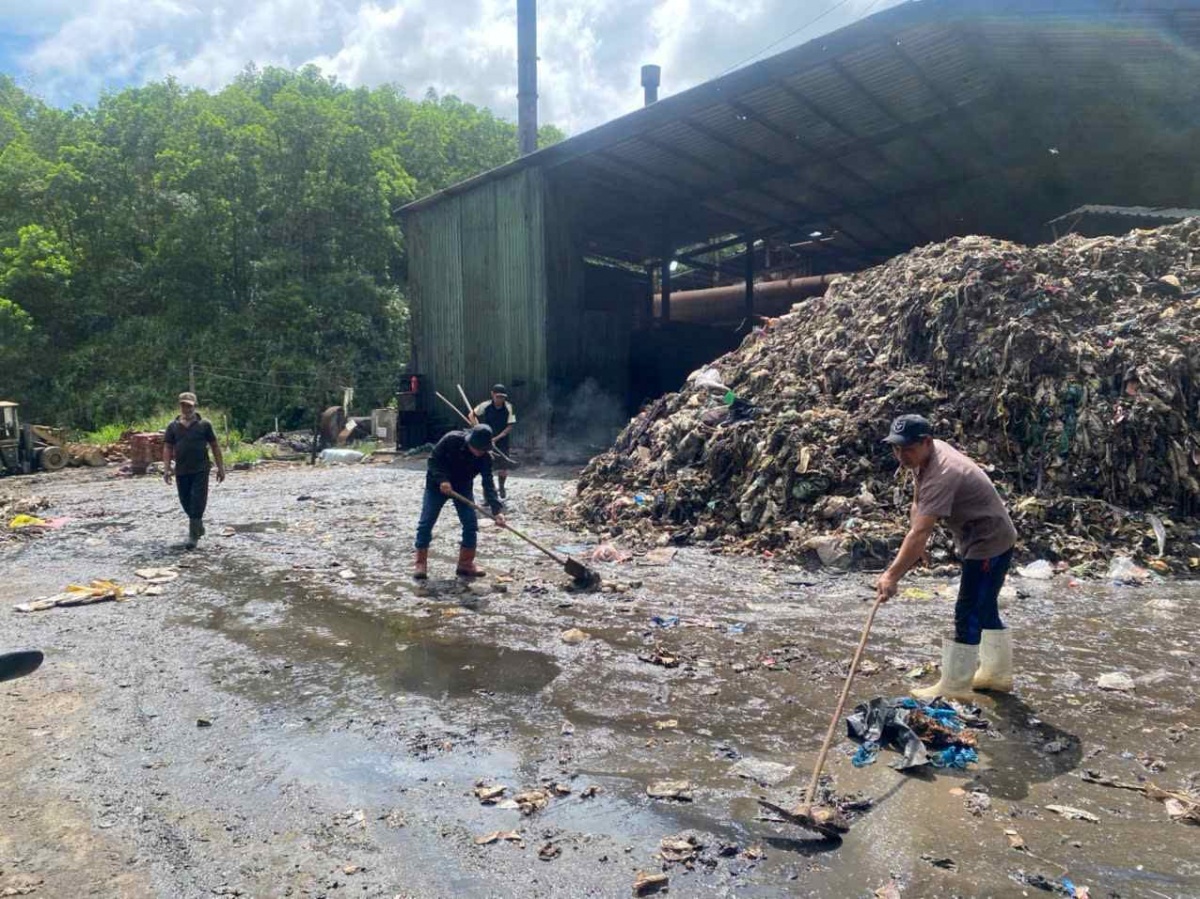 Công ty CP Môi trường xanh Friendly nợ lương người lao động: “Phớt lờ” chính quyền Công ty CP Môi trường xanh Friendly nợ lương người lao động: “Phớt lờ” chính quyền