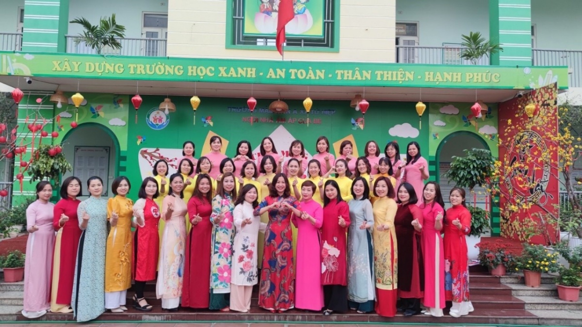 Cô giáo mầm non Nguyễn Thị Thúy yêu trẻ như con mình