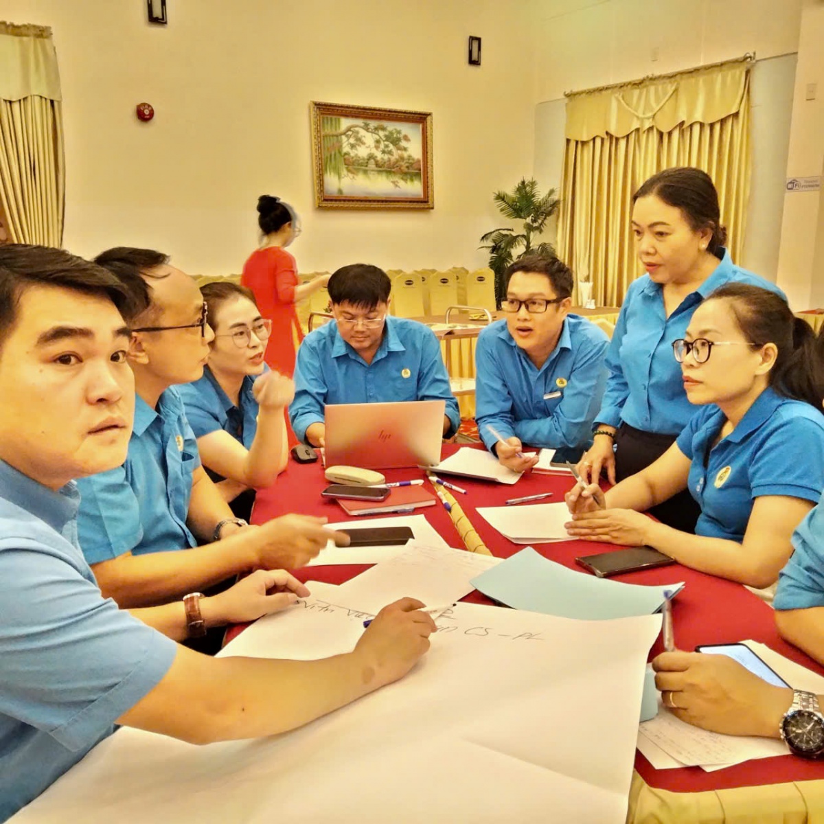 Cán bộ công đoàn phải hiểu sâu về tiền lương trong doanh nghiệp để thương lượng tập thể Cán bộ công đoàn phải hiểu sâu về tiền lương trong doanh nghiệp để thương lượng tập thể