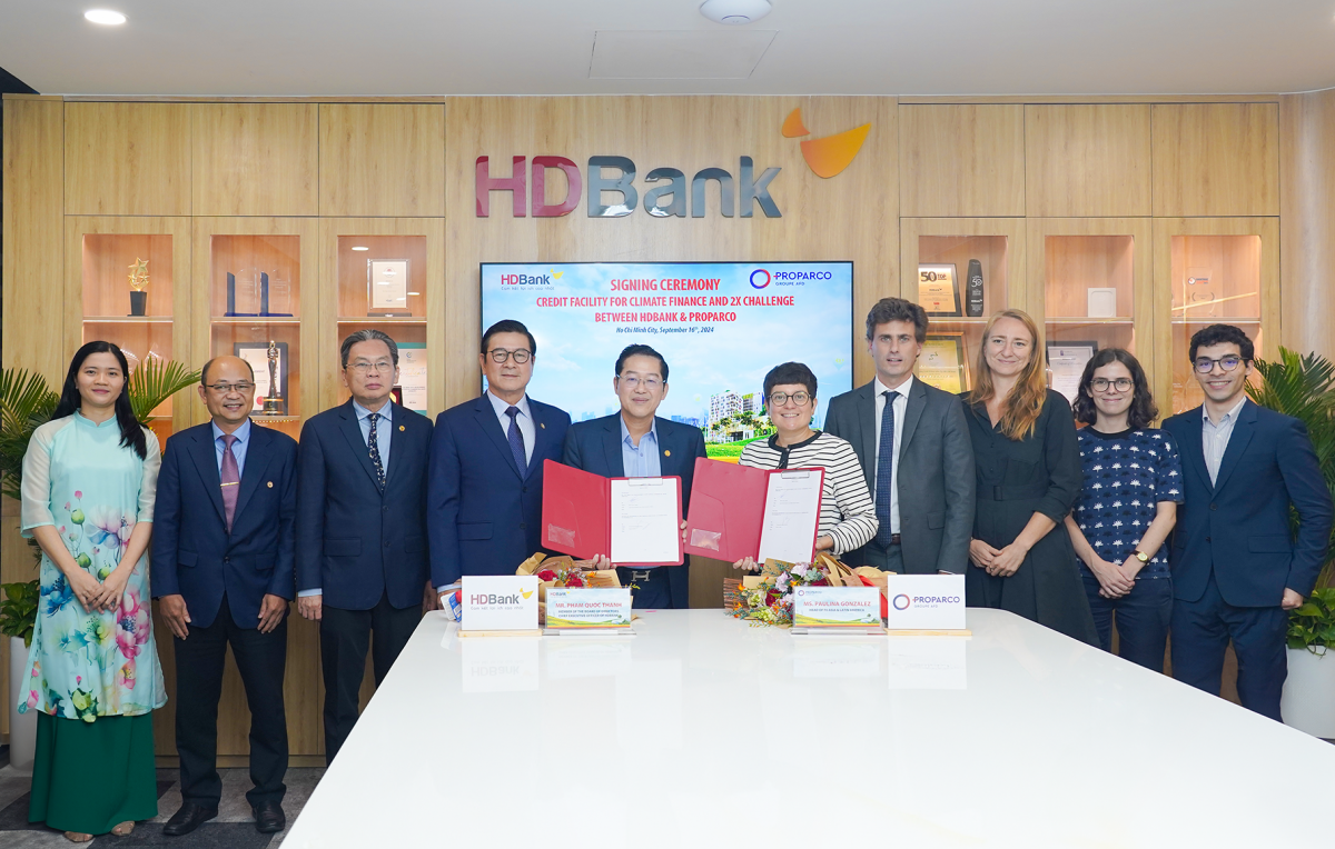 Proparco lần đầu cấp cho HDBank khoản tín dụng 50 triệu USD thời hạn 5 năm, giúp Ngân hàng tài trợ cho các dự án năng lượng tái tạo tại Việt Nam. Proparco lần đầu cấp cho HDBank khoản tín dụng 50 triệu USD thời hạn 5 năm, giúp Ngân hàng tài trợ cho các dự án năng lượng tái tạo tại Việt Nam.