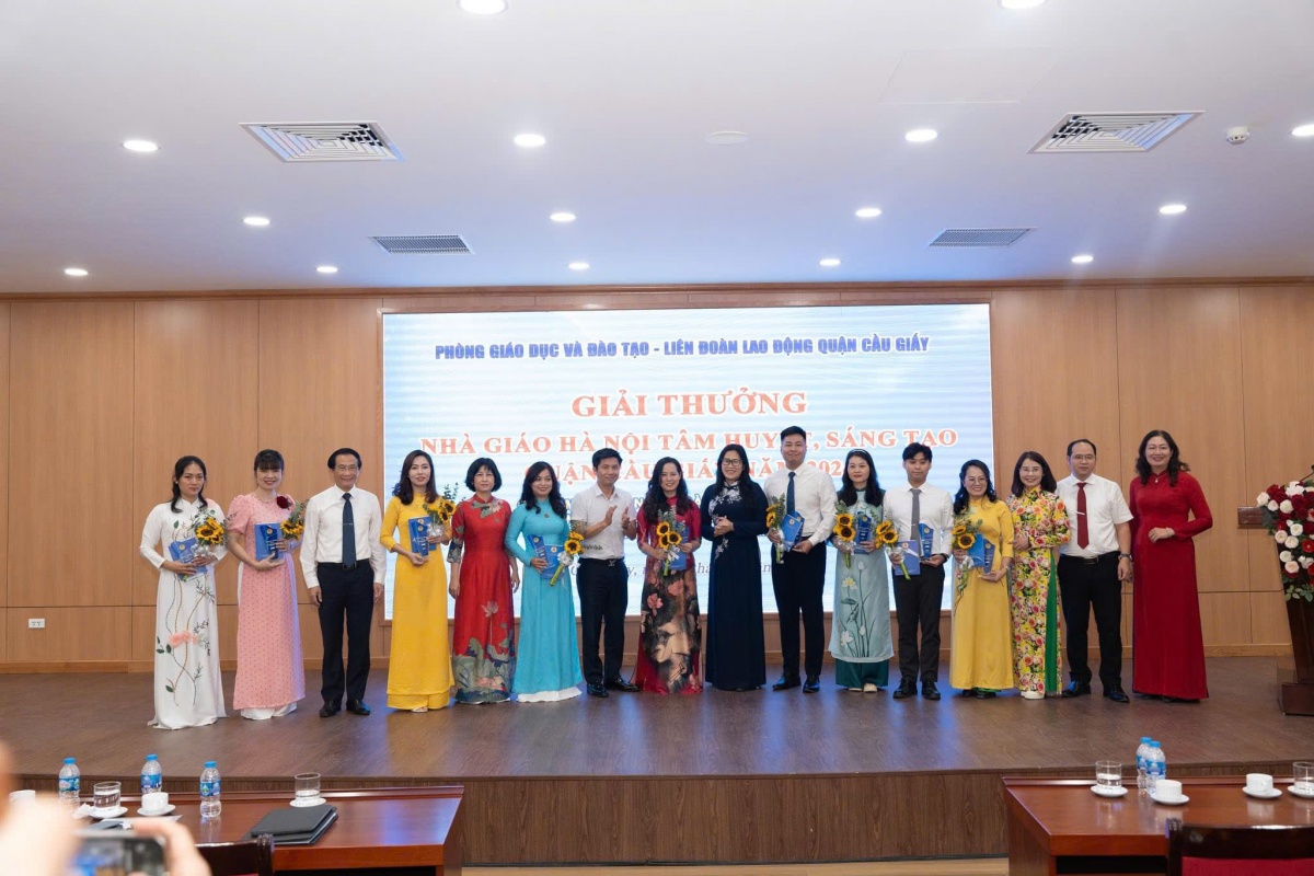 Thầy giáo trẻ, tâm huyết, sáng tạo trong ứng dụng công nghệ số vào giảng dạy