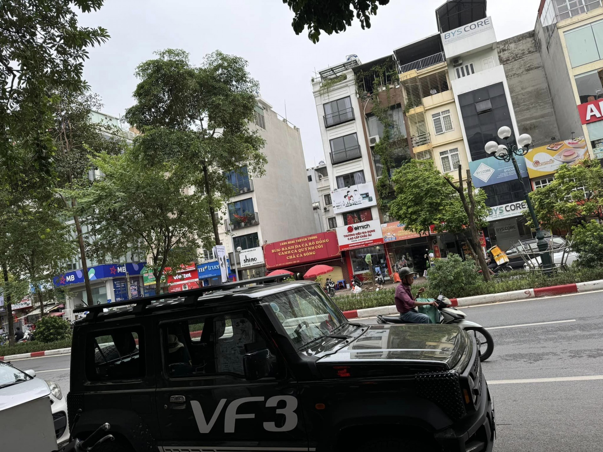 Mua Suzuki Jimny 'kèm lạc' 150 triệu đồng xong độ thành VinFast VF 3 vì yêu xe điện Mua Suzuki Jimny 'kèm lạc' 150 triệu đồng xong độ thành VinFast VF 3 vì yêu xe điện