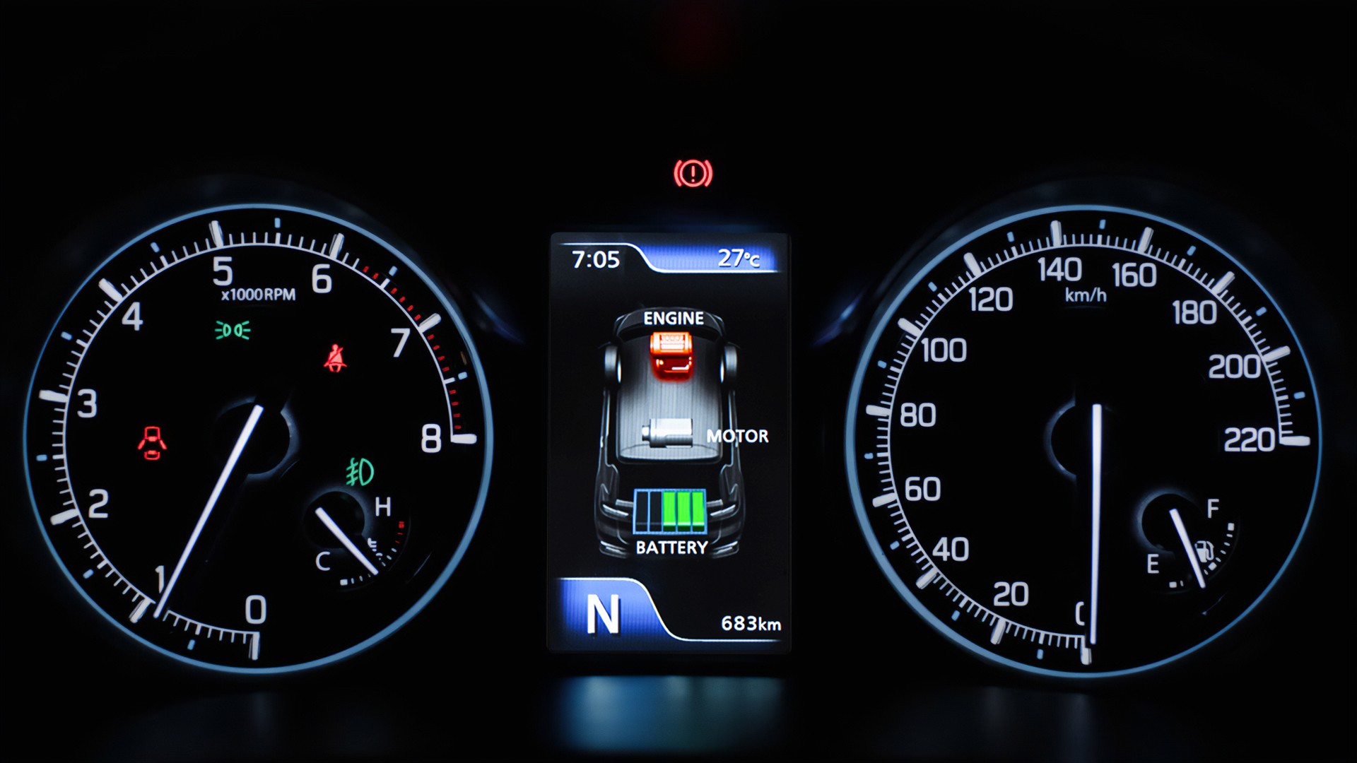 Suzuki XL7 Hybrid cách tân để chinh phục gia đình Việt Suzuki XL7 Hybrid cách tân để chinh phục gia đình Việt