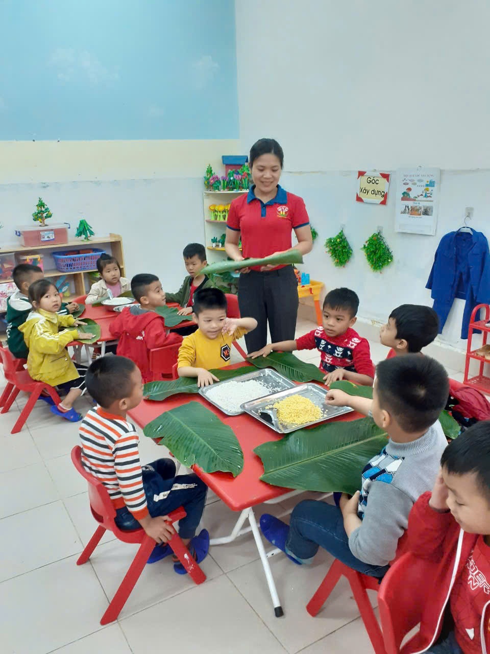 Chủ tịch Công đoàn giàu lòng nhân ái, hăng say làm từ thiện Chủ tịch Công đoàn giàu lòng nhân ái, hăng say làm từ thiện