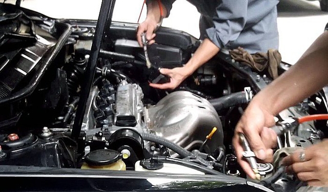 Thay trót lọt một phụ tùng giả cho khách hàng, gara có thể kiếm lời tiền triệu (ảnh minh họa) Phụ tùng ô tô hiện chịu thuế suất thuế GTGT là 8%