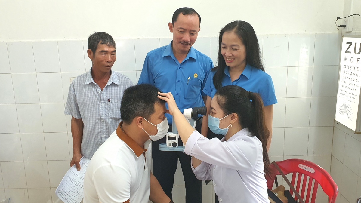 Người lao động được quan tâm, chăm lo sức khỏe từ chương trình phúc lợi