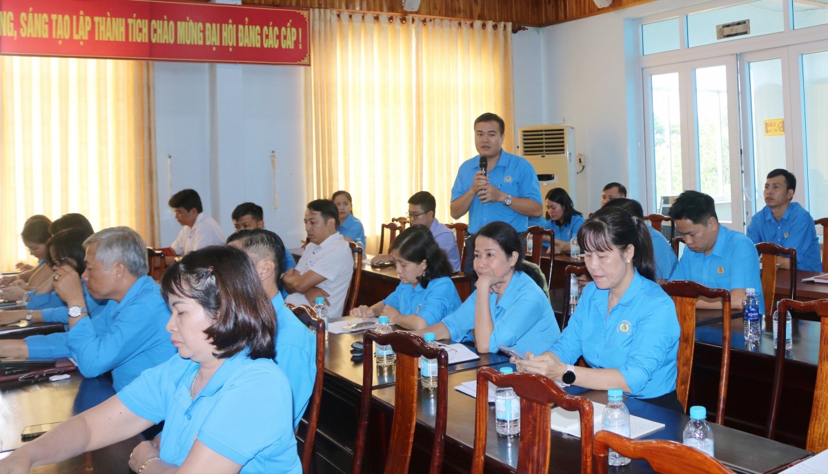 LĐLĐ Bình Phước tổ chức hội nghị báo cáo viên LĐLĐ Bình Phước tổ chức hội nghị báo cáo viên