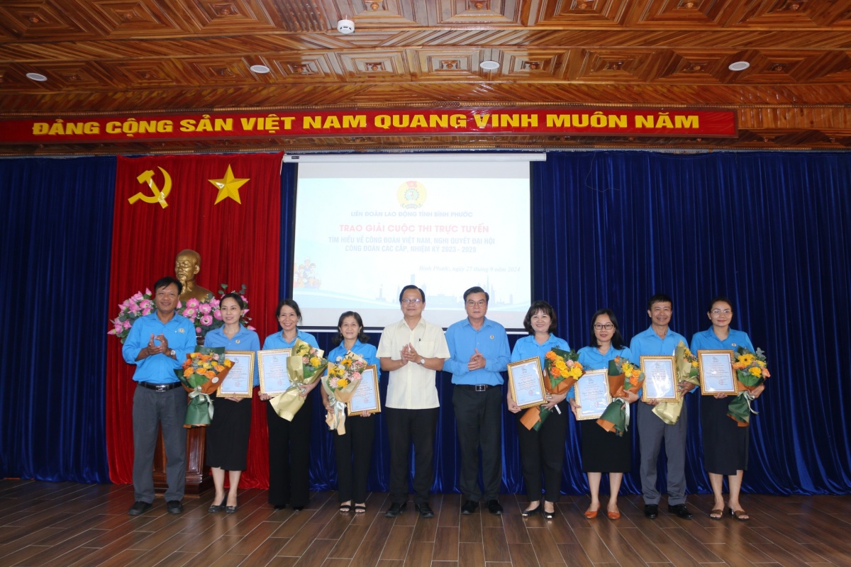 LĐLĐ Bình Phước tổ chức hội nghị báo cáo viên LĐLĐ Bình Phước tổ chức hội nghị báo cáo viên