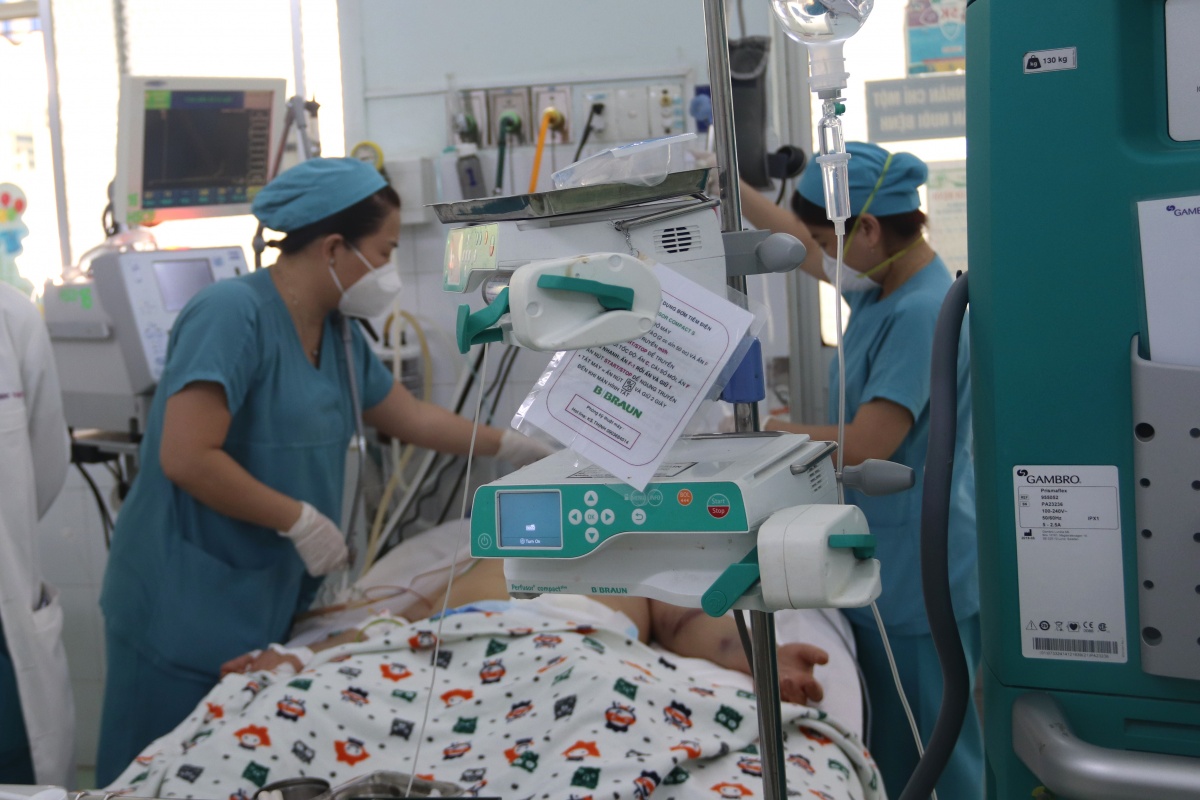 Nhiều trẻ nhập viện, biến chứng sốc do sốt xuất huyết Nhiều trẻ nhập viện, biến chứng sốc do sốt xuất huyết