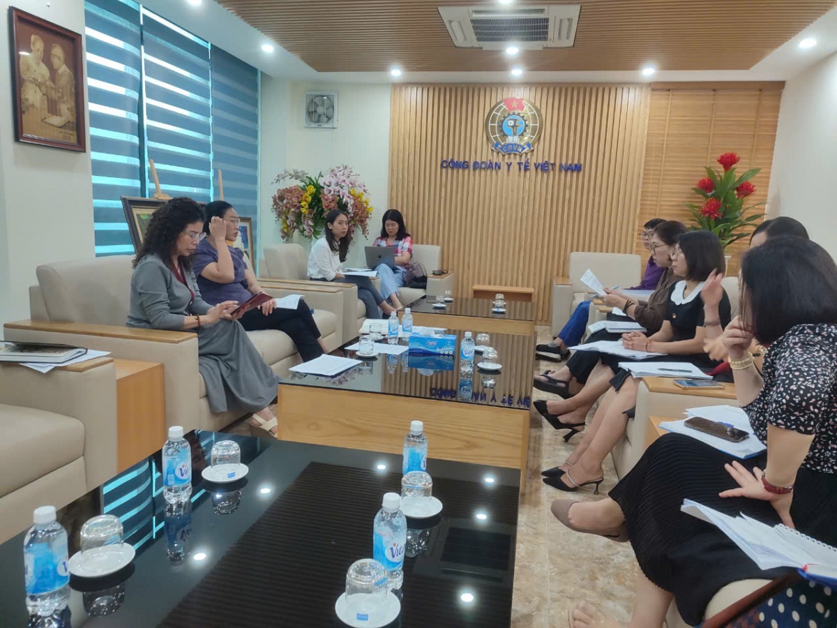 Công đoàn Ngành Y tế tôn vinh phong cách phục vụ vì sự hài lòng của người bệnh Công đoàn Ngành Y tế tôn vinh phong cách phục vụ vì sự hài lòng của người bệnh