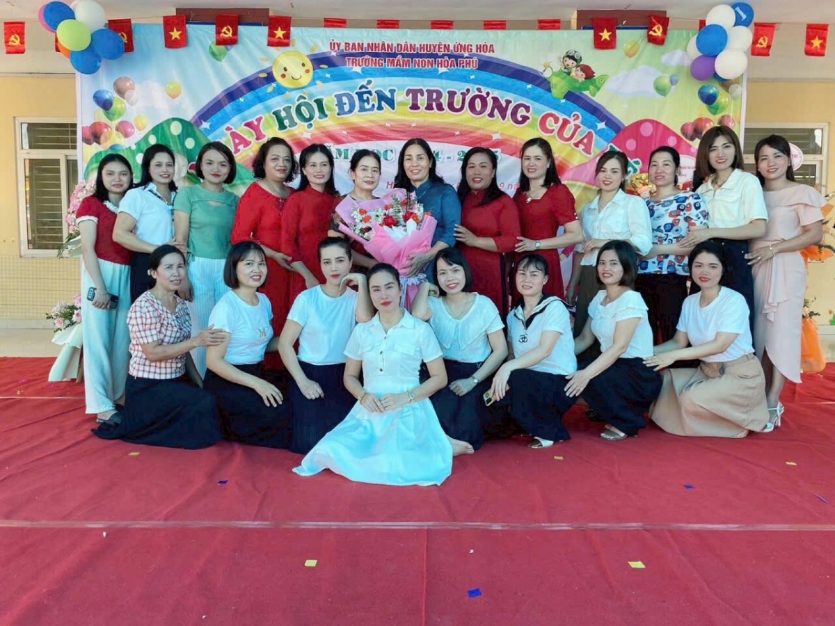 Vòng tay Công đoàn giúp cô Nguyễn Thị Duyên đứng vững trước “giông tố cuộc đời” Vòng tay Công đoàn giúp cô Nguyễn Thị Duyên đứng vững trước “giông tố cuộc đời”