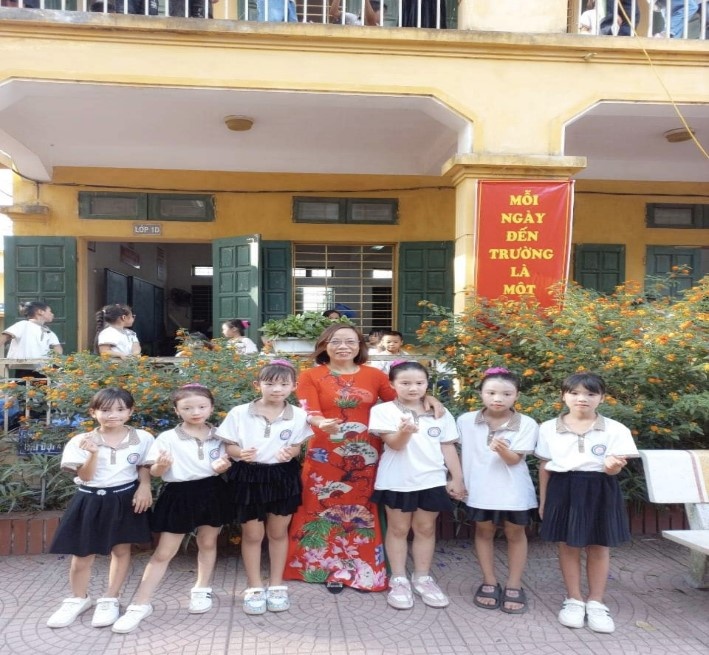 Cô giáo hơn 20 năm gắn bó, tận tụy với công tác Công đoàn