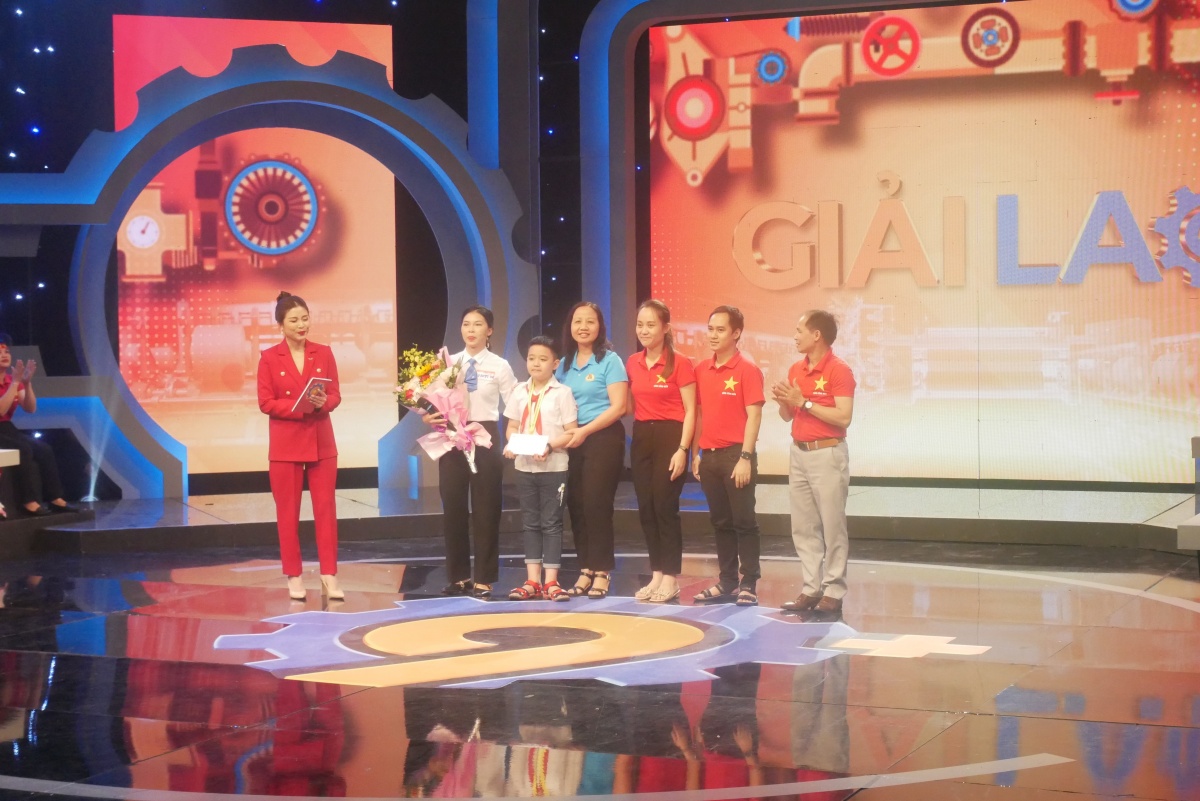 Vượt lên số phận, sống cuộc đời ý nghĩa nhờ vòng tay Công đoàn Vượt lên số phận, sống cuộc đời ý nghĩa nhờ vòng tay Công đoàn