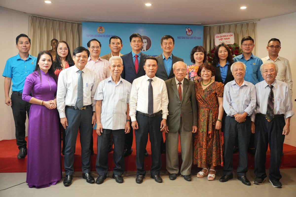 Hiểu thêm về lãnh tụ Nguyễn Đức Cảnh trên cương vị nhà báo