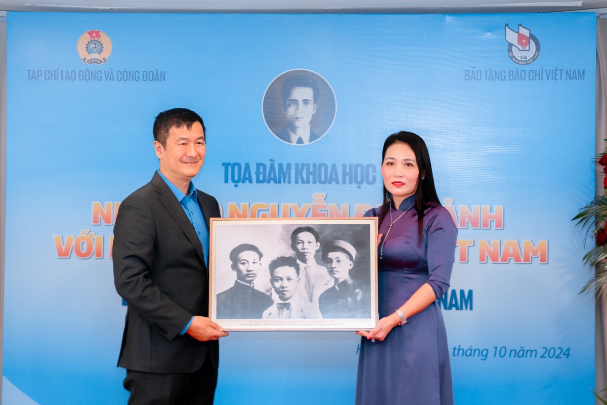 Hiểu thêm về lãnh tụ Nguyễn Đức Cảnh trên cương vị nhà báo