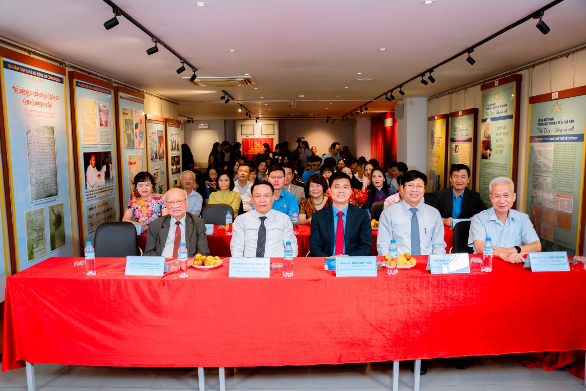 Hiểu thêm về lãnh tụ Nguyễn Đức Cảnh trên cương vị nhà báo