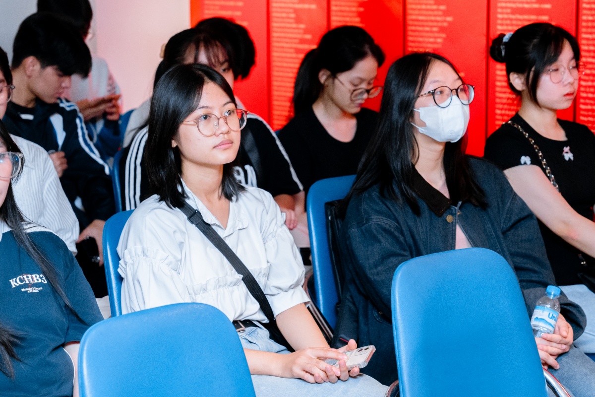 Toàn cảnh tọa đàm và lễ tiếp nhận tượng nhà báo Nguyễn Đức Cảnh