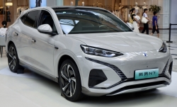 BYD mua nốt cổ phần xe điện Denza, kết thúc hợp tác với Mercedes-Benz