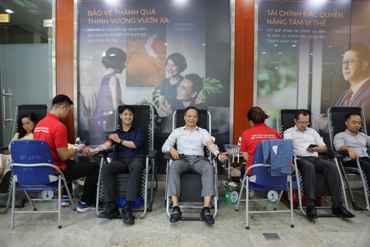 CBNV PVcomBank đã hiến tặng gần 600 đơn vị máu để phục vụ công tác cứu chữa bệnh nhân CBNV PVcomBank đã hiến tặng gần 600 đơn vị máu để phục vụ công tác cứu chữa bệnh nhân
