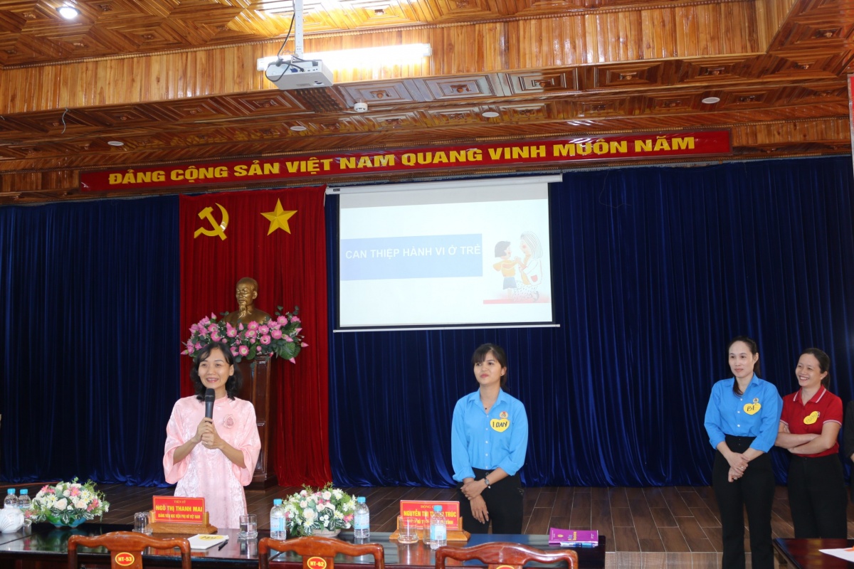 LĐLĐ Bình Phước: Trang bị kiến thức, kỹ năng làm cha mẹ cho nữ cán bộ, công nhân lao động