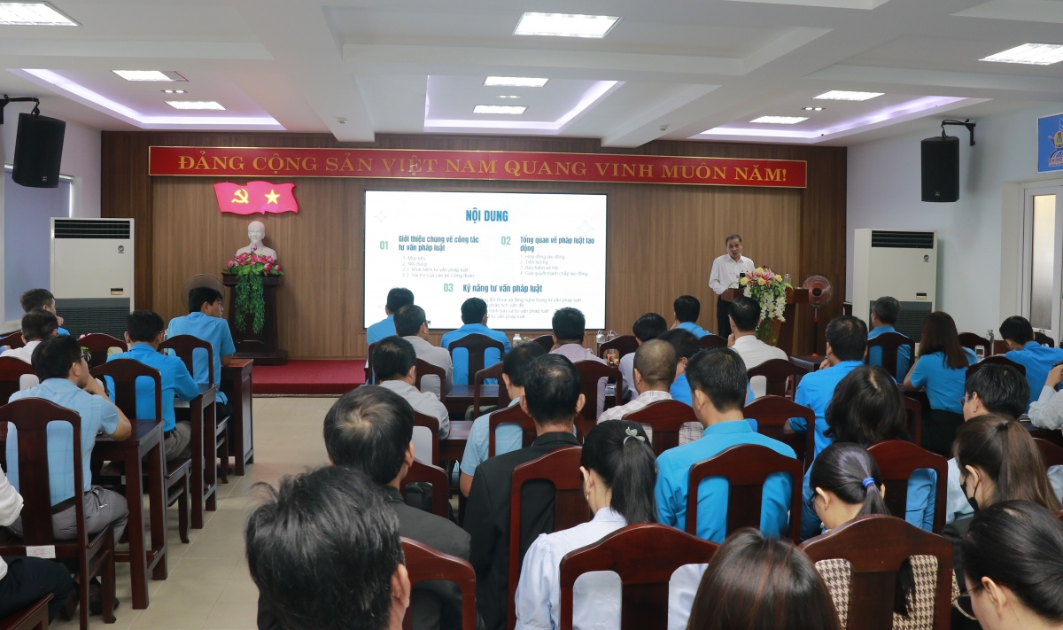 Thừa Thiên Huế: Bồi dưỡng kiến thức tư vấn pháp luật cho cán bộ Công đoàn
